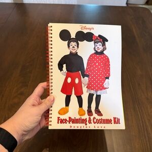 Disney Kids Costume Face-Painting Kit BOOK